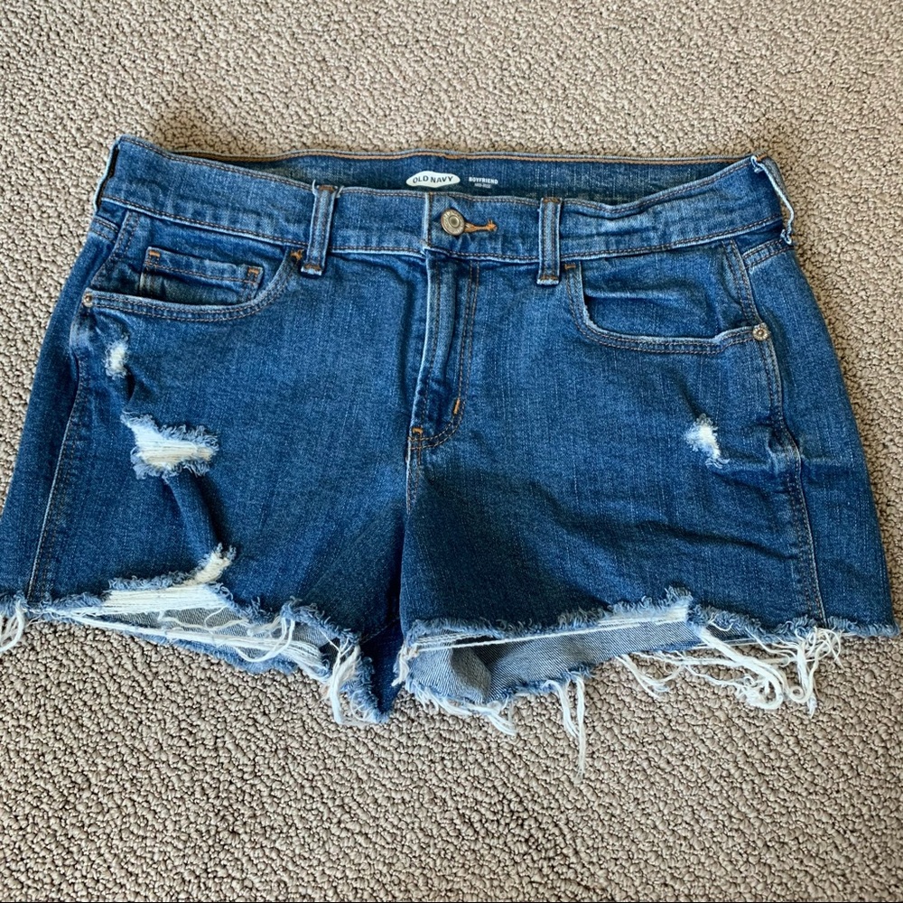 Distressed Boyfriend Mid Rise Shorts EUC